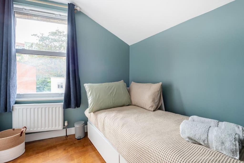 Harbourside Haven - Stylish Retreat In Hotwell - Free Parking Apartment Bristol Exterior photo